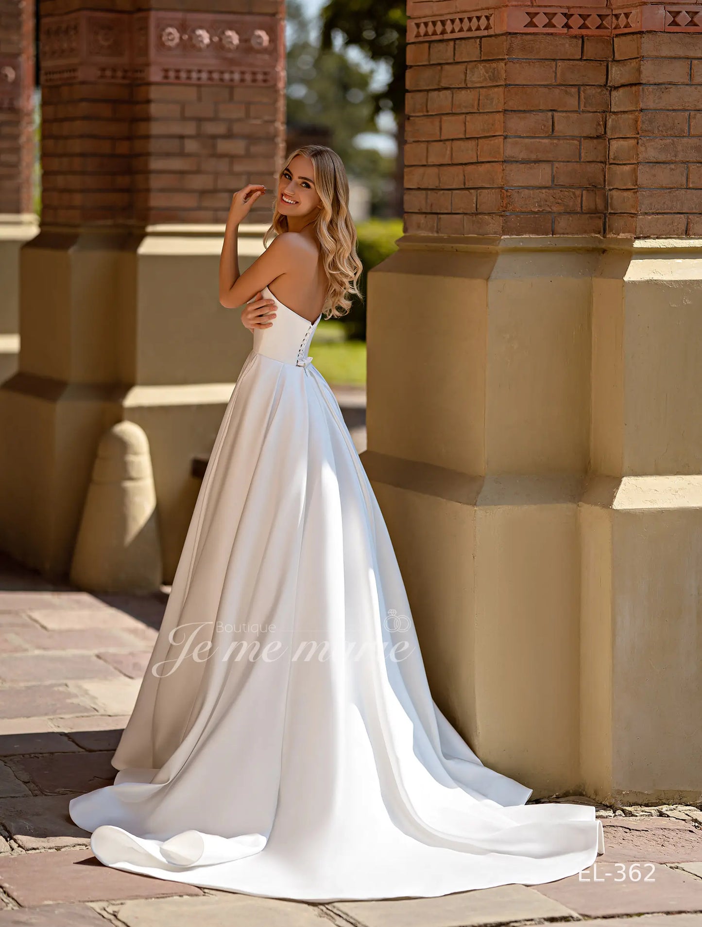 EL-362 Robe de mariée Blanc diamant satin luisant bustier ligne A
