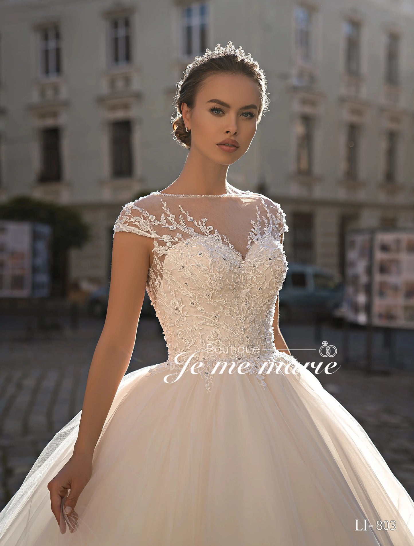 LI-803 robe de mariée ivoire princesse en tulle et dentelle