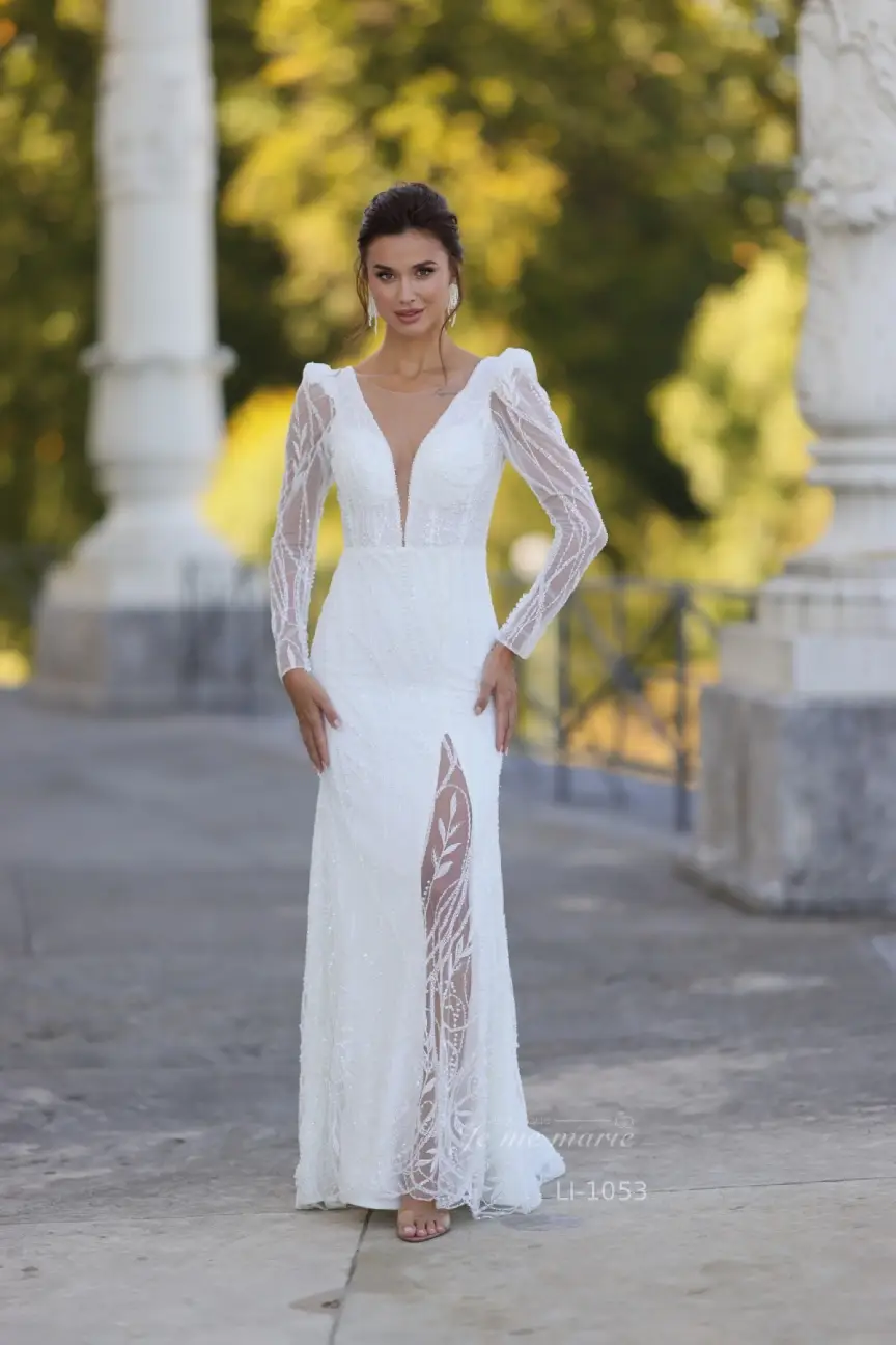 LI-1053 en crêpe et dentelle