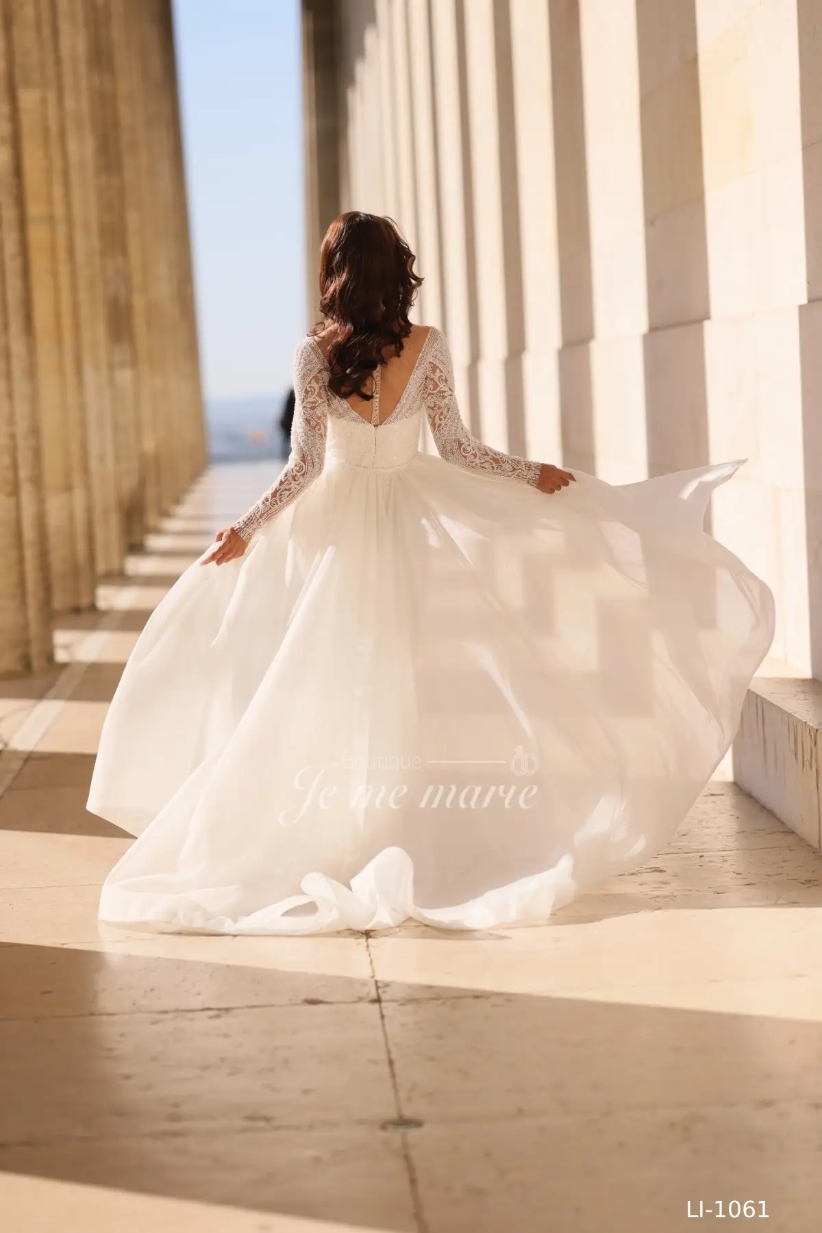 LI-1061 Robe trompette en dentelle – Image 3