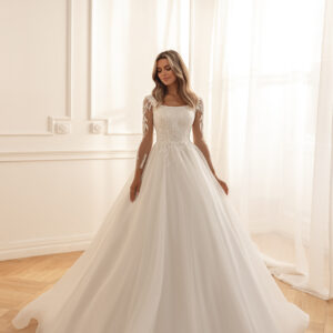 robe wm 678 dentelle et broderies raffinée